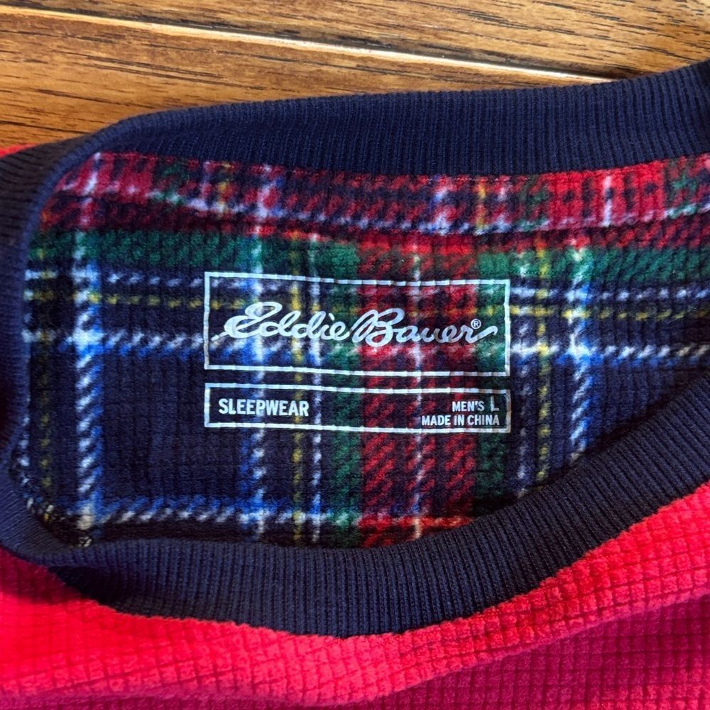 Eddie Bauer Red Plaid Reindeer Pajama Set - Picture 4 of 10
